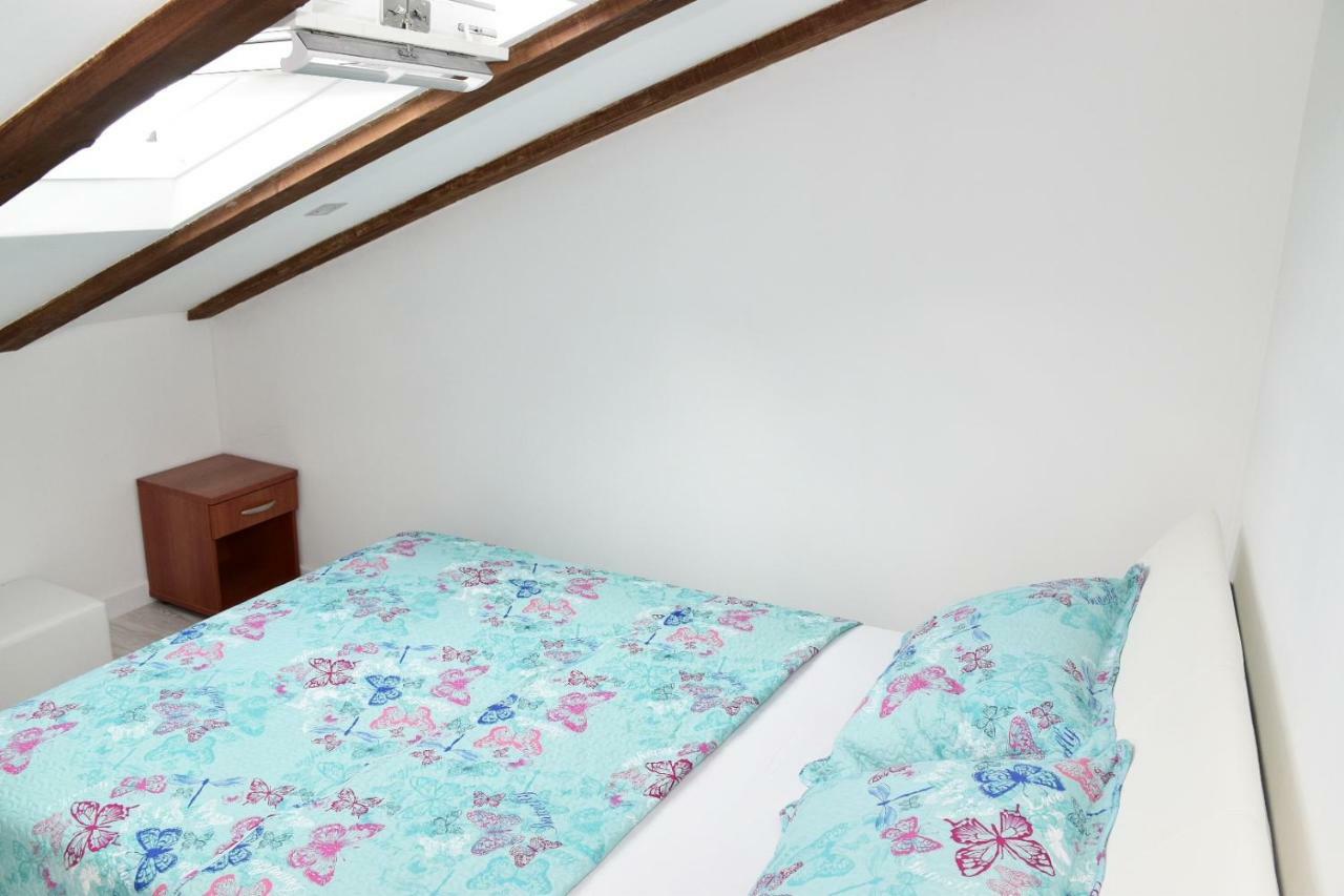 Apartmani Niko 扎达尔 外观 照片