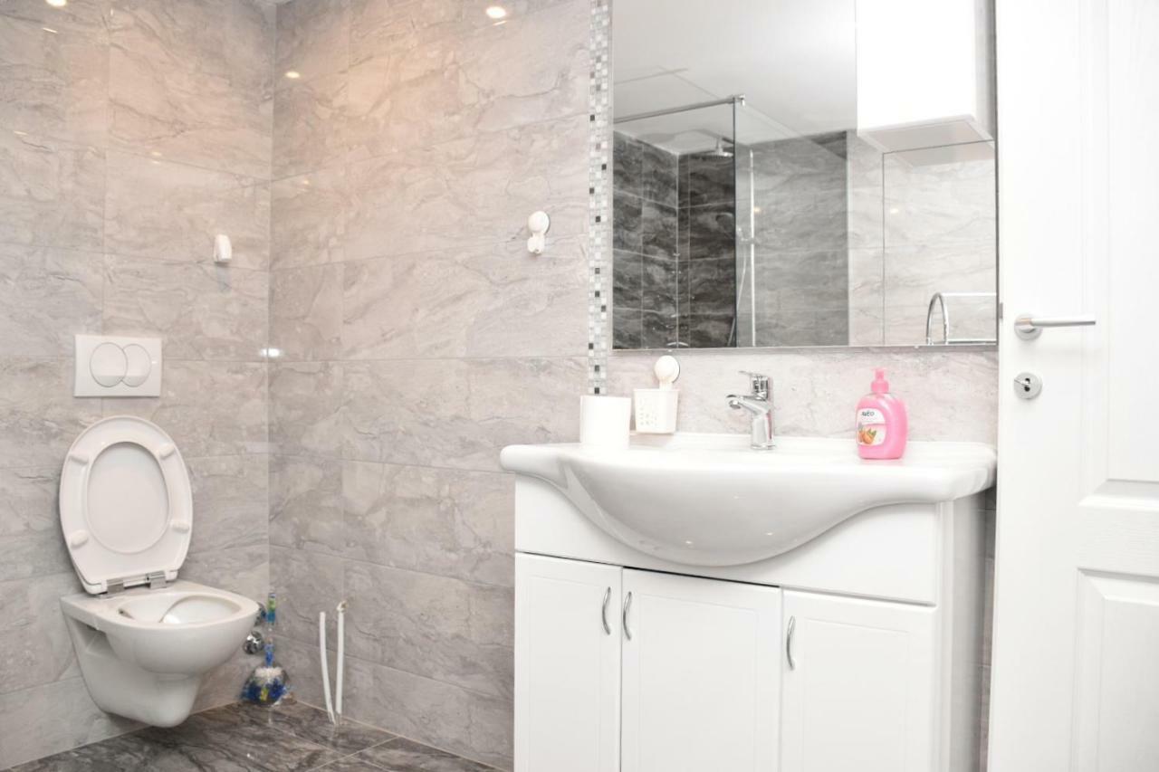 Apartmani Niko 扎达尔 外观 照片